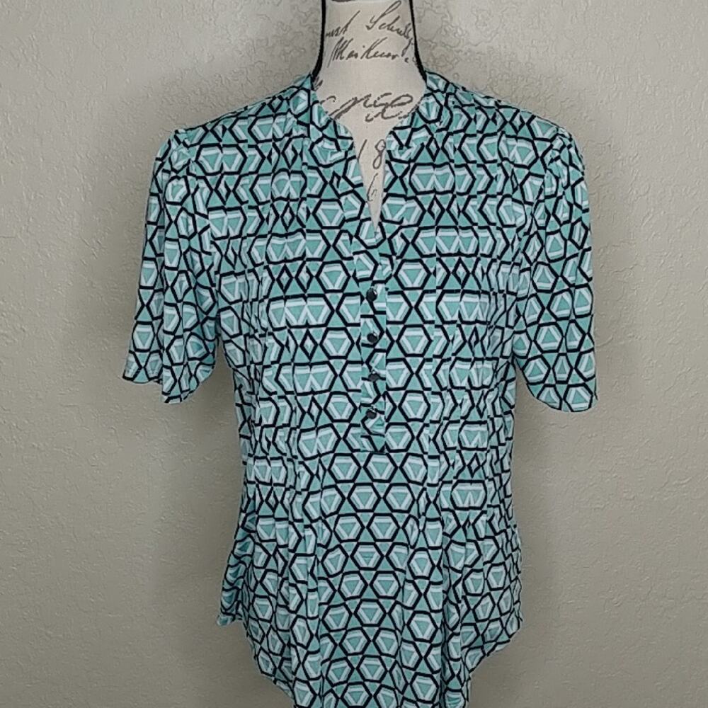 Juniper + Lime Geometric Print Top Size M